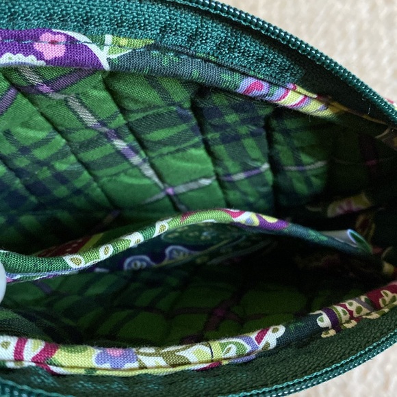 Vera Bradley Chelsea Green wristlet - Picture 8 of 11